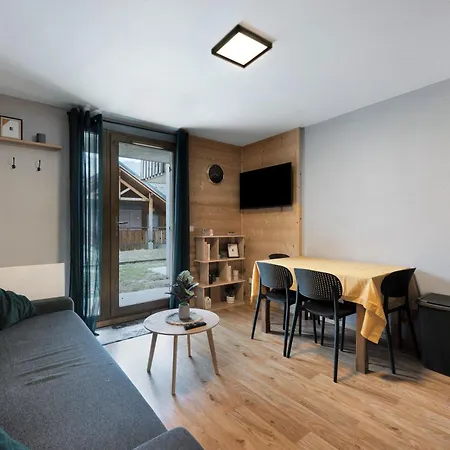 La Perle Montrond Apartment *